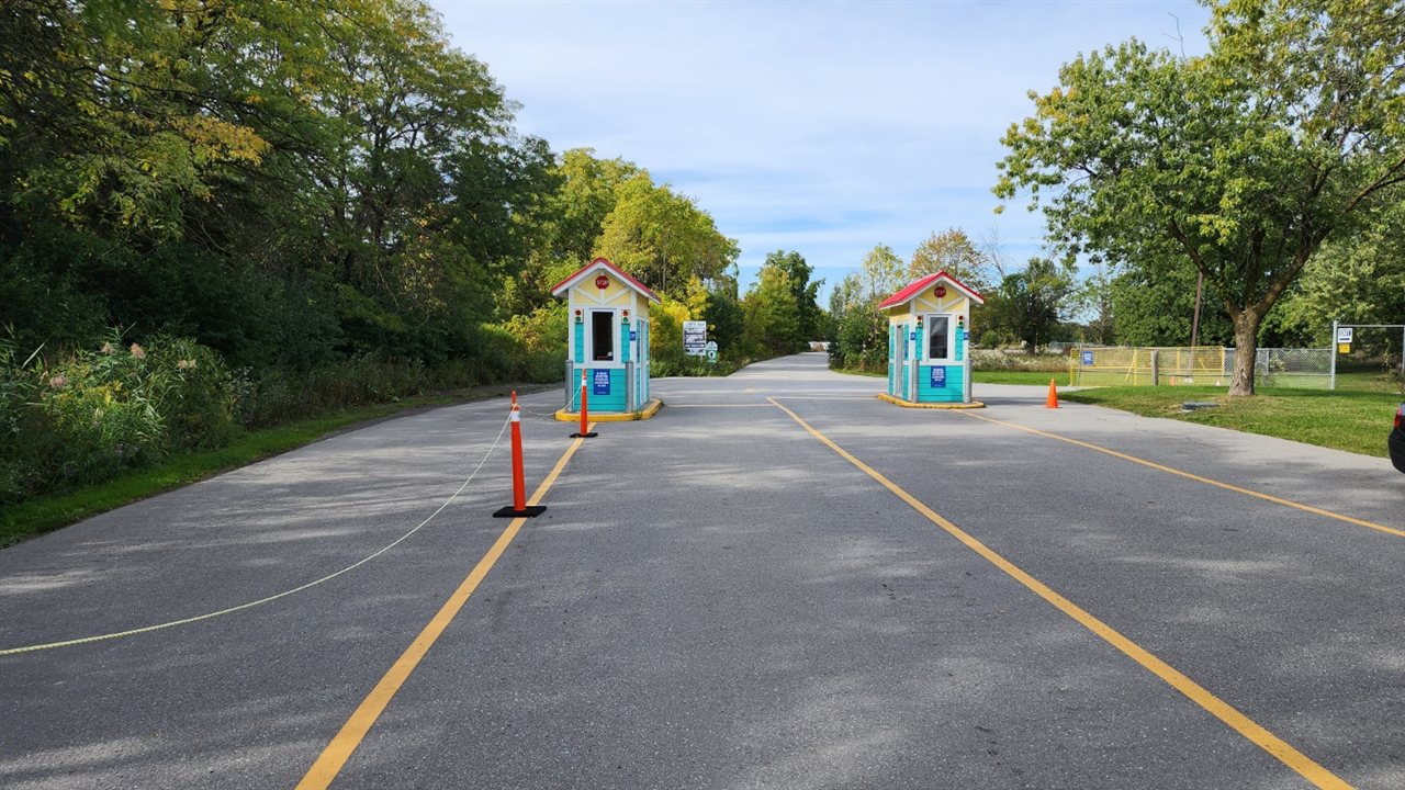 Entrance gates at the Wet & Wild grounds